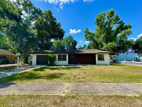 2208 Danforth Ave, Deltona, FL 32738