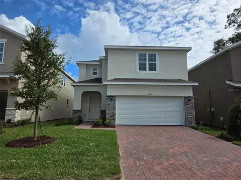 1125 Blue Garden Dr, Deland, FL 32720