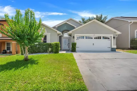 1157 Stoneham Dr, Groveland, FL 34736