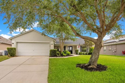 517 Lake Sumner Dr, Groveland, FL 34736