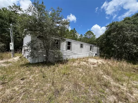 5635 W Classic Ln, Homosassa, FL 34446