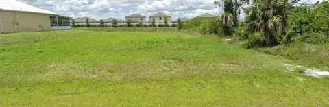 3836 Hyde Park Dr, Fort Myers, FL 33905