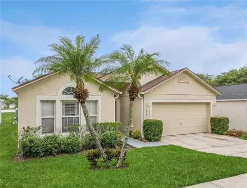 530 Dominish Estates Dr, Apopka, FL 32712