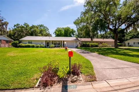 4092 Lake Eleanor Dr, Mount Dora, FL 32757
