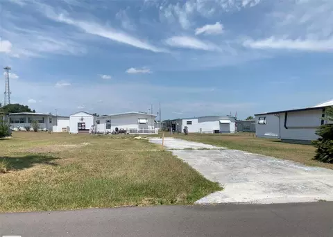 4609 Madison Ave, Zephyrhills, FL 33541
