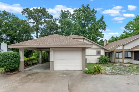 706 Castlewood Dr, Winter Springs, FL 32708