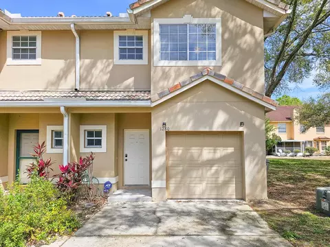 1280 N Fairway Dr, Apopka, FL 32712