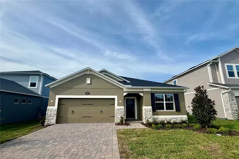 924 Pointe Emerson Blvd, Apopka, FL 32703