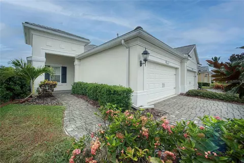 2115 Crystal Lake Trl, Bradenton, FL 34211