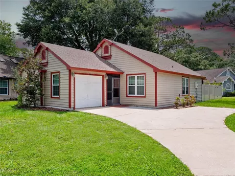 125 Lakeside Cir, Sanford, FL 32773