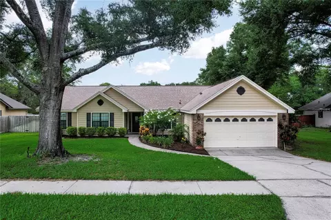 2114 Majestic Woods Blvd, Apopka, FL 32712