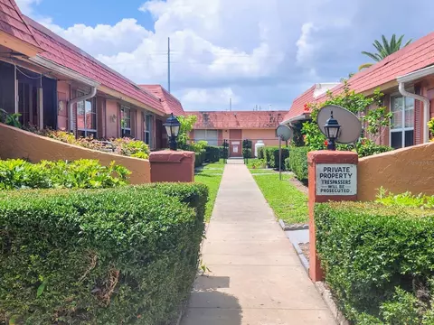 2727 W Oak Ridge Rd #6-1, Orlando, FL 32809