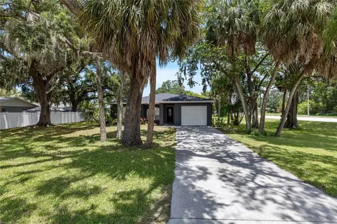 316 20th St E, Palmetto, FL 34221