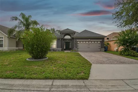 219 Tower View Dr E, Haines City, FL 33844
