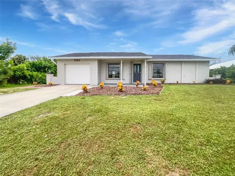 7087 Spinnaker Blvd, Englewood, FL 34224