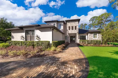 469 Valley Stream Dr, Geneva, FL 32732