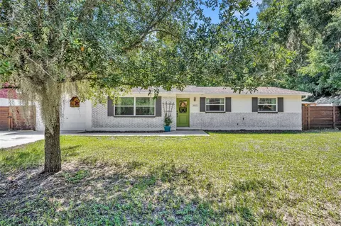 1015 N Unser St, Mount Dora, FL 32757