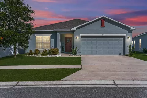 220 Sparrow Hawk Dr, Groveland, FL 34736