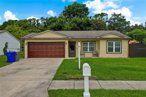 28 S Palm Ave, Kissimmee, FL 34741