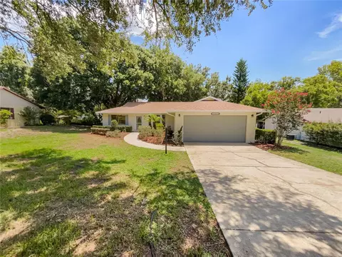 36618 Doral Dr, Grand Island, FL 32735