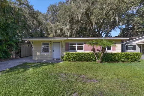 5464 Parkway Dr, Belle Isle, FL 32809