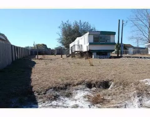 42207 Dogwood Ave, Deland, FL 32720