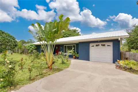 2405 Hyacinth Rd, Deland, FL 32724