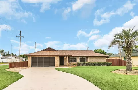 900 Shenandoah Ave, Deltona, FL 32725