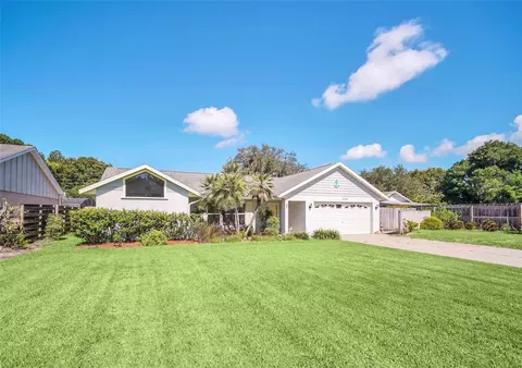 4245 Dora Wood Dr, Mount Dora, FL 32757