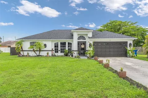 206 Blackstone Dr, Fort Myers, FL 33913