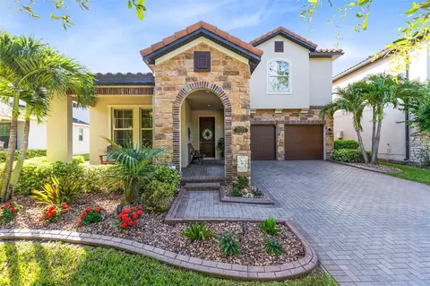 8349 Torcello Isle Dr, Windermere, FL 34786