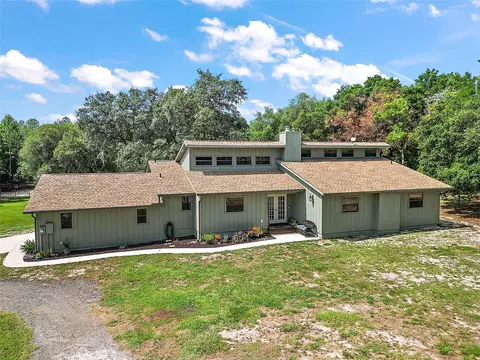 24220 Greentree Ln, Eustis, FL 32736