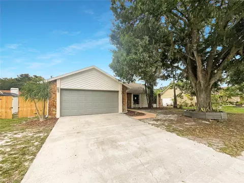 1015 Cameo Crest Ln, Valrico, FL 33596