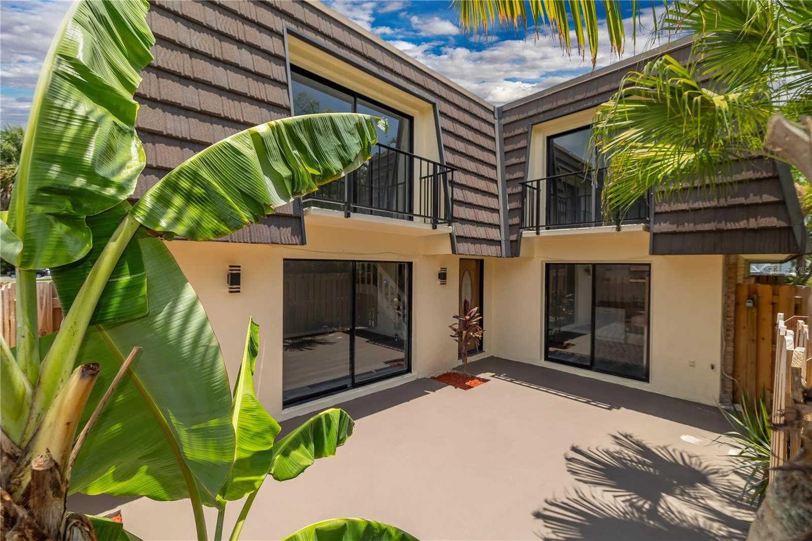 3317 Vista Oaks Cir NE  