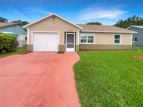 1522 18th St E, Bradenton, FL 34208