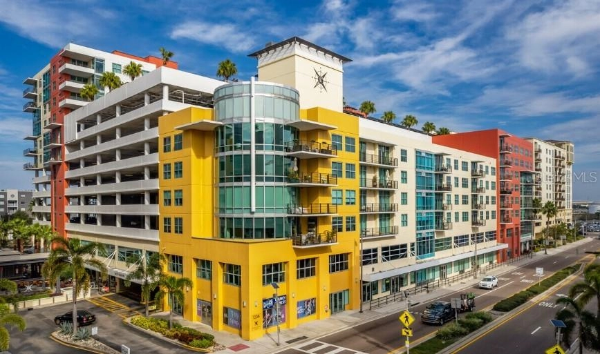 1208 E Kennedy Blvd Unit 1121  