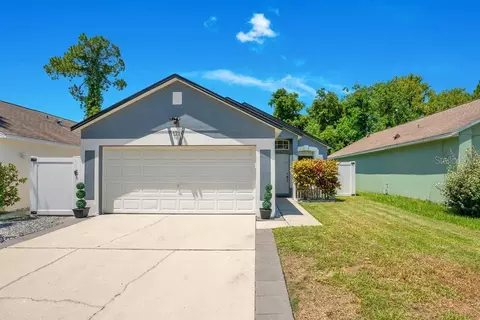 121 Placid Woods Ct, Sanford, FL 32773