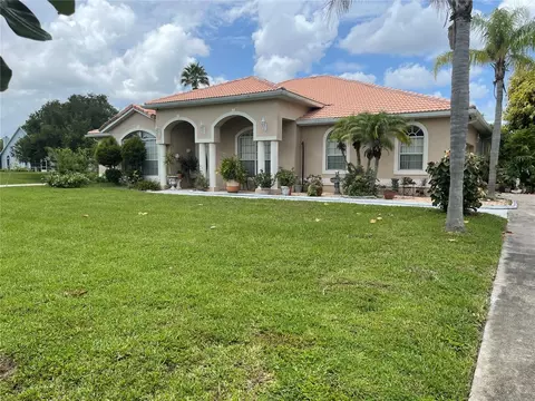 2874 Shadow Wood Ct, Kissimmee, FL 34746