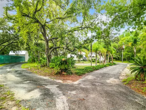 5812 W Caffey Ln, Homosassa, FL 34446