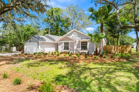 904 Old Mail Ln, Sanford, FL 32773