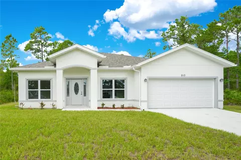 910 11th Ave, Deland, FL 32724