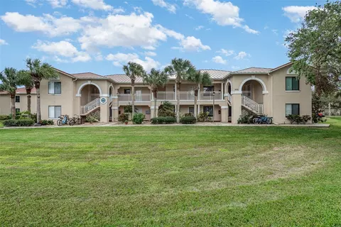 302 Harbour Blvd #102, New Smyrna Beach, FL 32169