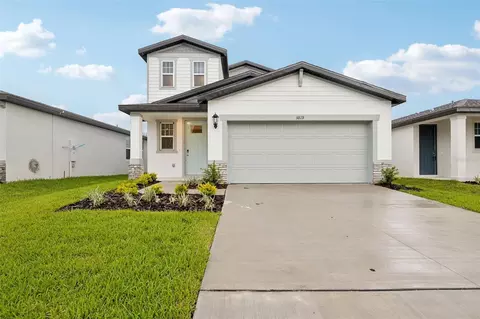 3819 Radiant Mountain Dr, Plant City, FL 33565