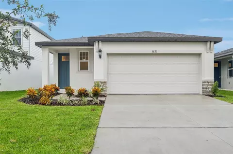 3821 Radiant Mountain Dr, Plant City, FL 33565