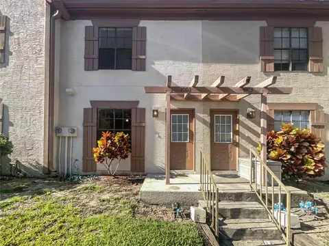 1902 Brigadoon Dr, Clearwater, FL 33759