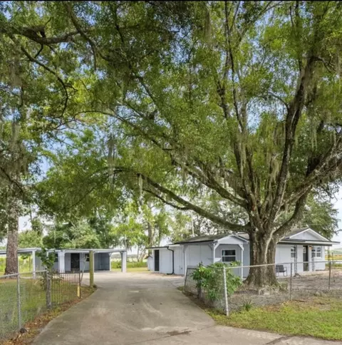 2085 Burrows Ln, Sanford, FL 32771