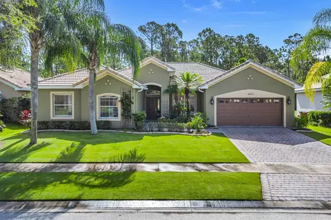 4021 Navigator Way, Kissimmee, FL 34746