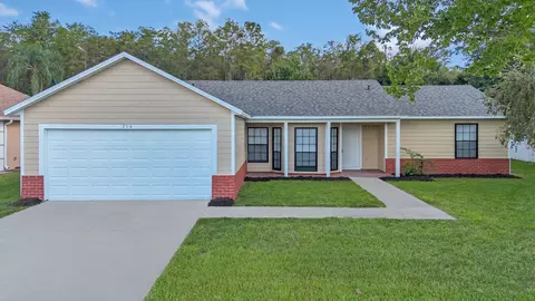 214 Red Maple Dr, Kissimmee, FL 34743