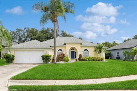 633 Strihal Loop, Oakland, FL 34787