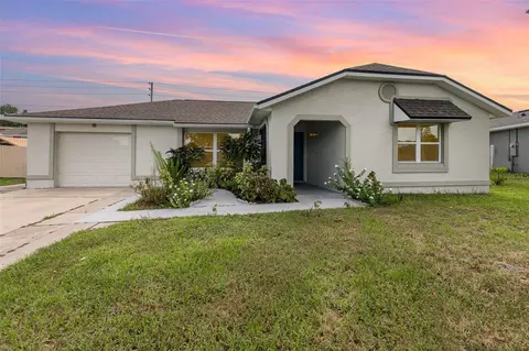 166 La Paz Dr, Kissimmee, FL 34743